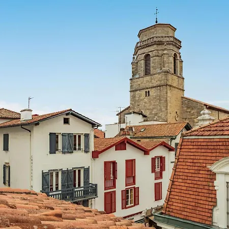 T3 Sous Les Toits, Centre Historique De St-jean-de-luz, Proche Et Commerces - Fr-1-4-681 Apartment *