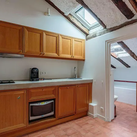 Apartmán T3 Sous Les Toits, Centre Historique De St-jean-de-luz, Proche Et Commerces - Fr-1-4-681